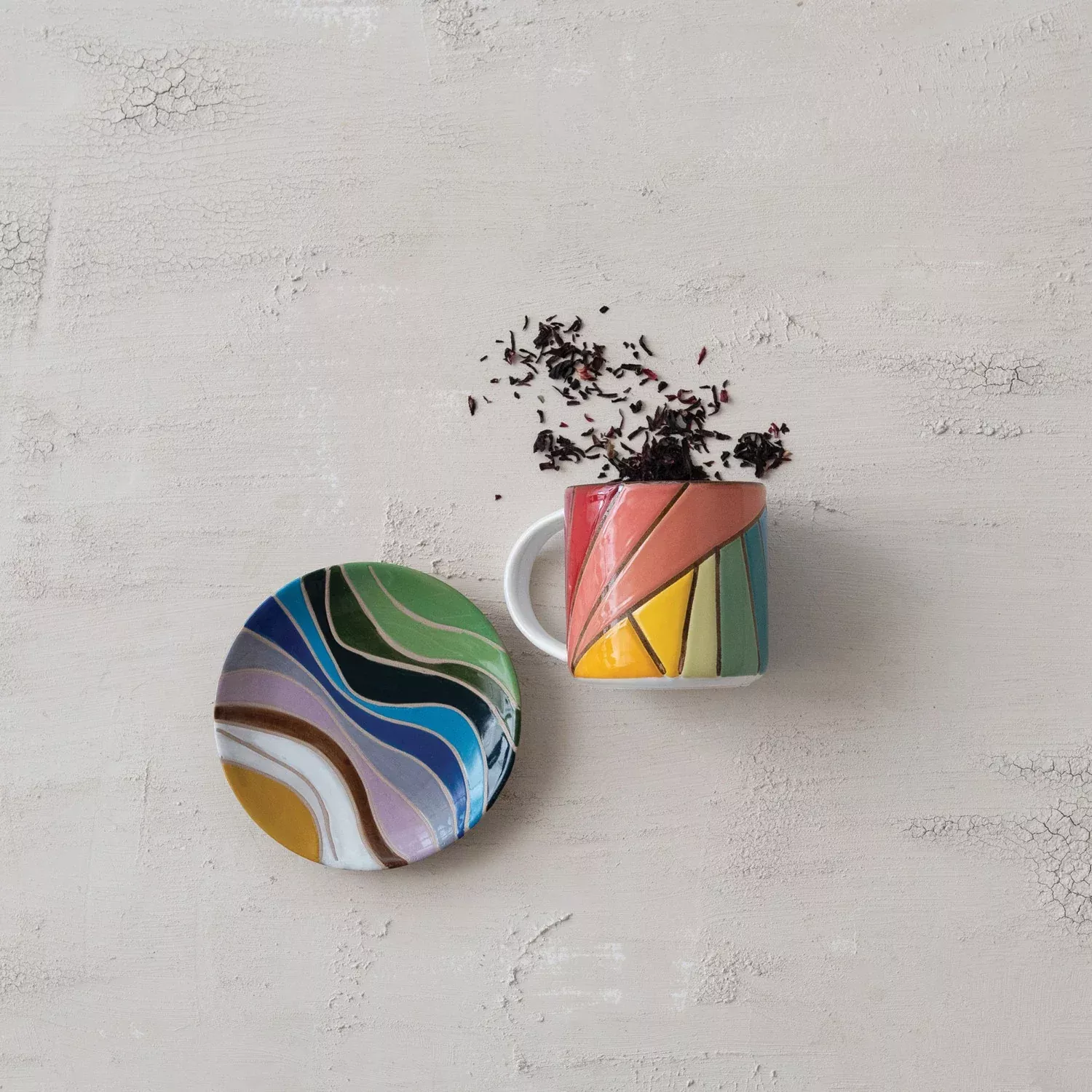Creative Co-op - Stoneware Plate with Wax Relief Design