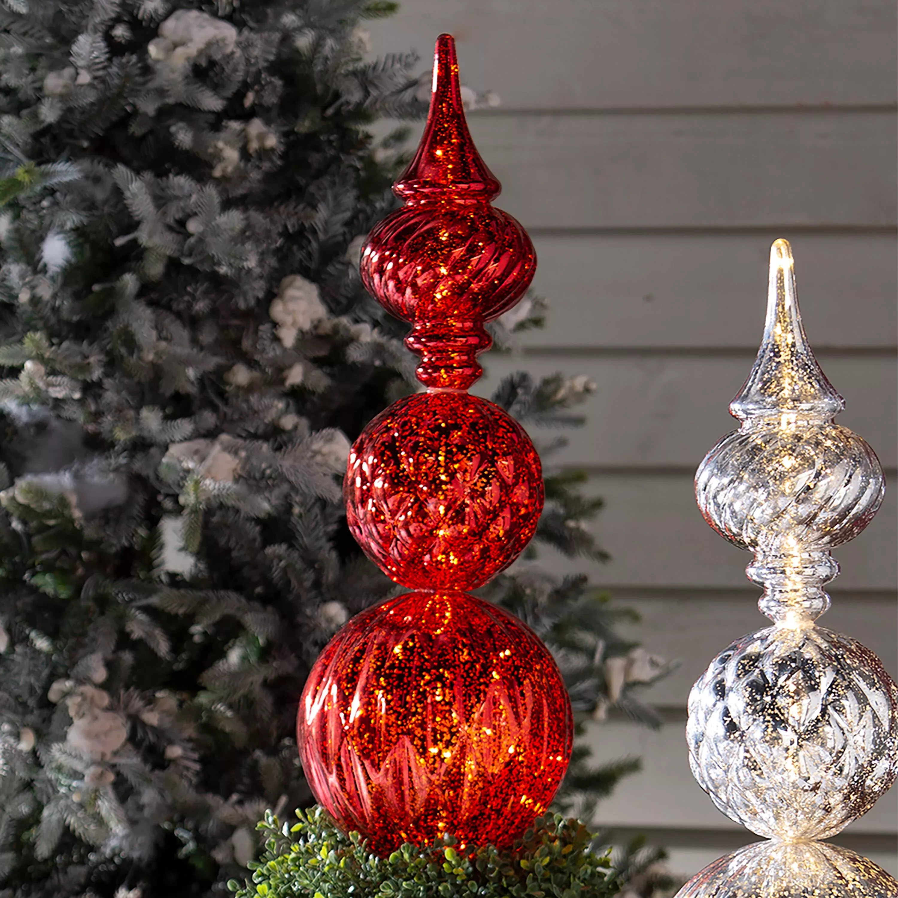 Indoor/Outdoor Shatterproof Holiday Lighted Large Finial Ornament Stake