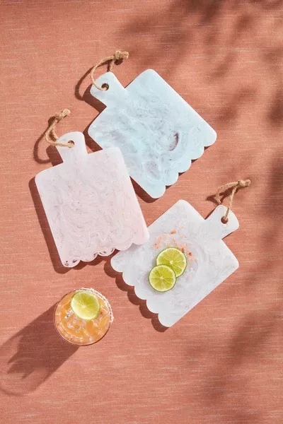 Mud Pie - Scalloped Mini Resin Board