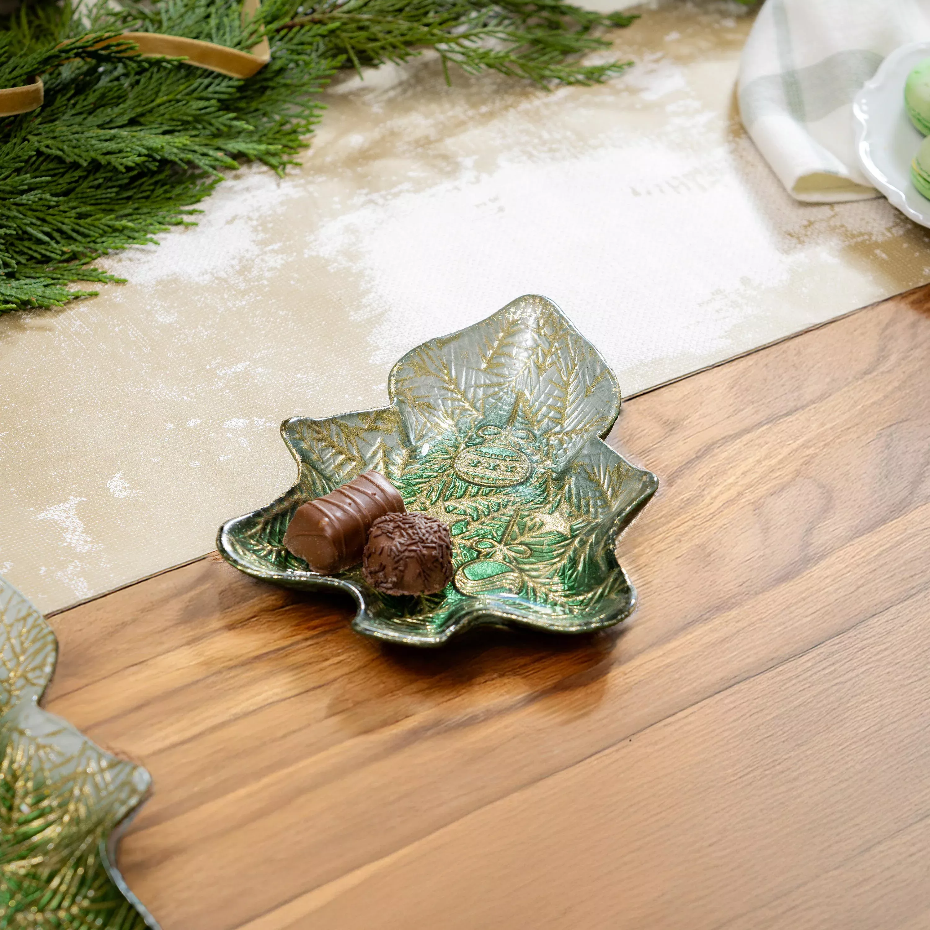 Shades of Emerald Plate Glass Tree Serving Dish, 6"L x 8.25"W
